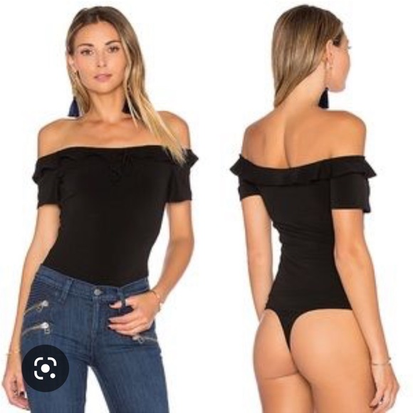 Lover + Friends short sleeve off shoulder black bodysuit XS NWOT - Picture 1 of 6